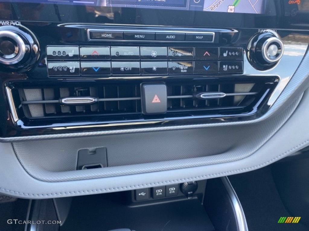 2021 Toyota Highlander Hybrid Platinum AWD Controls Photo #140277920