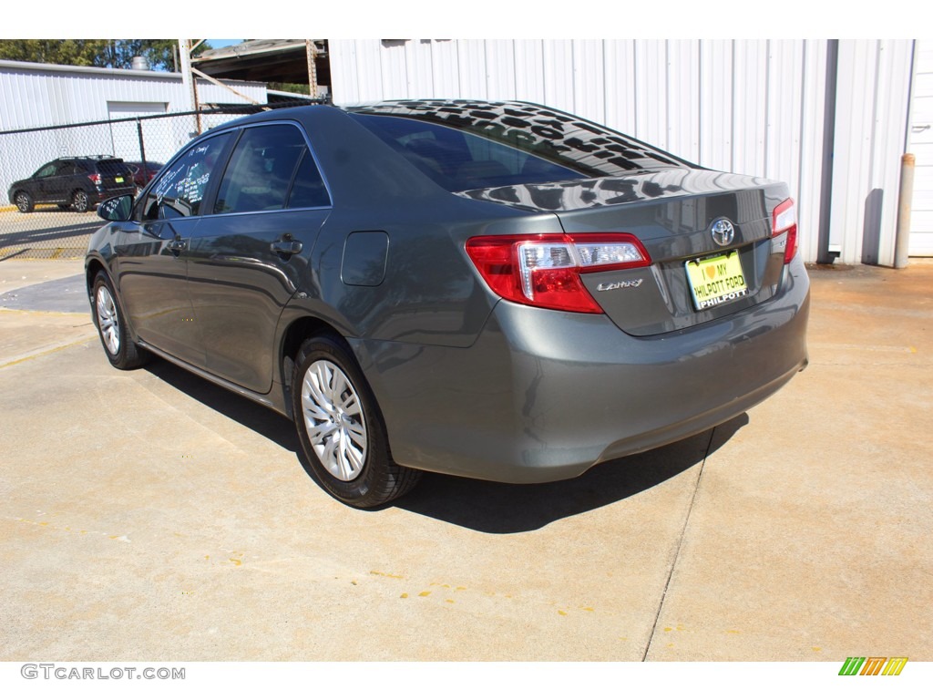 2012 Camry LE - Cypress Green Pearl / Ash photo #6