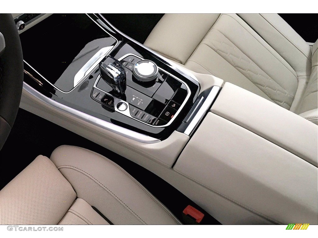 2021 BMW X5 M50i Controls Photos