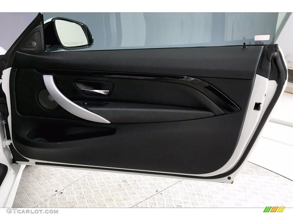 2017 BMW 4 Series 440i Coupe Door Panel Photos
