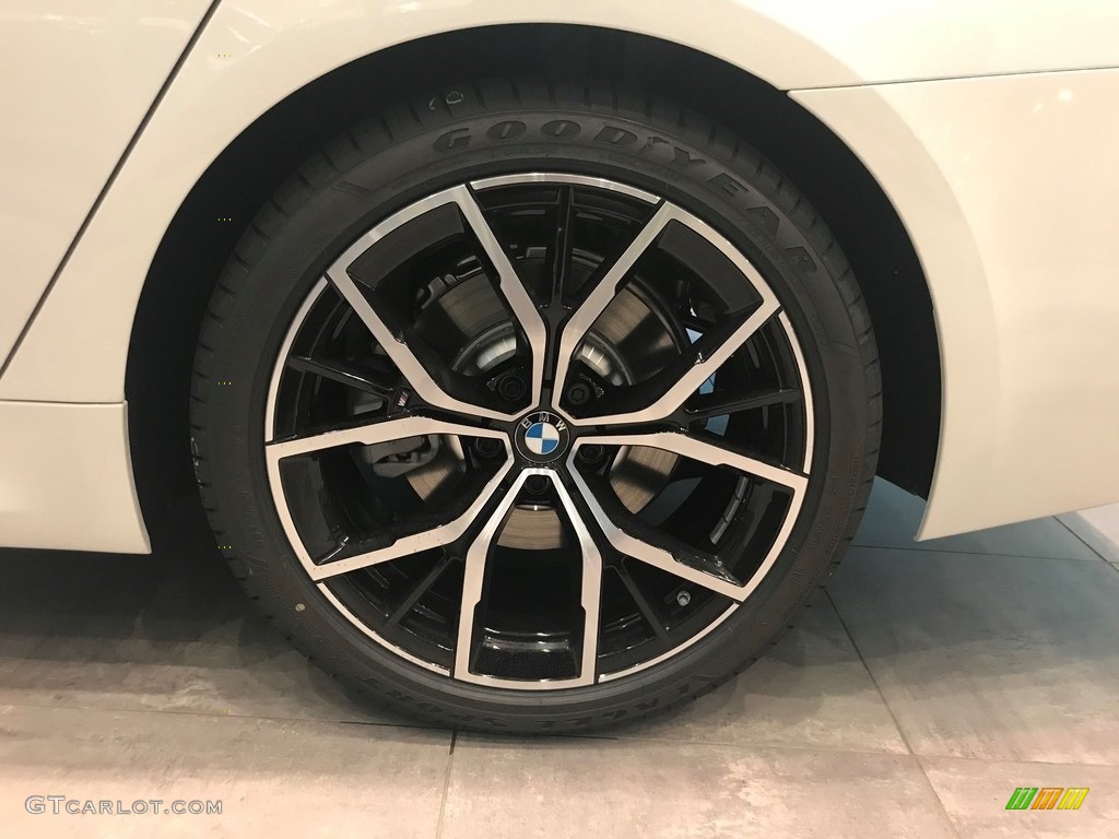 2021 5 Series 530i xDrive Sedan - Alpine White / Black photo #5