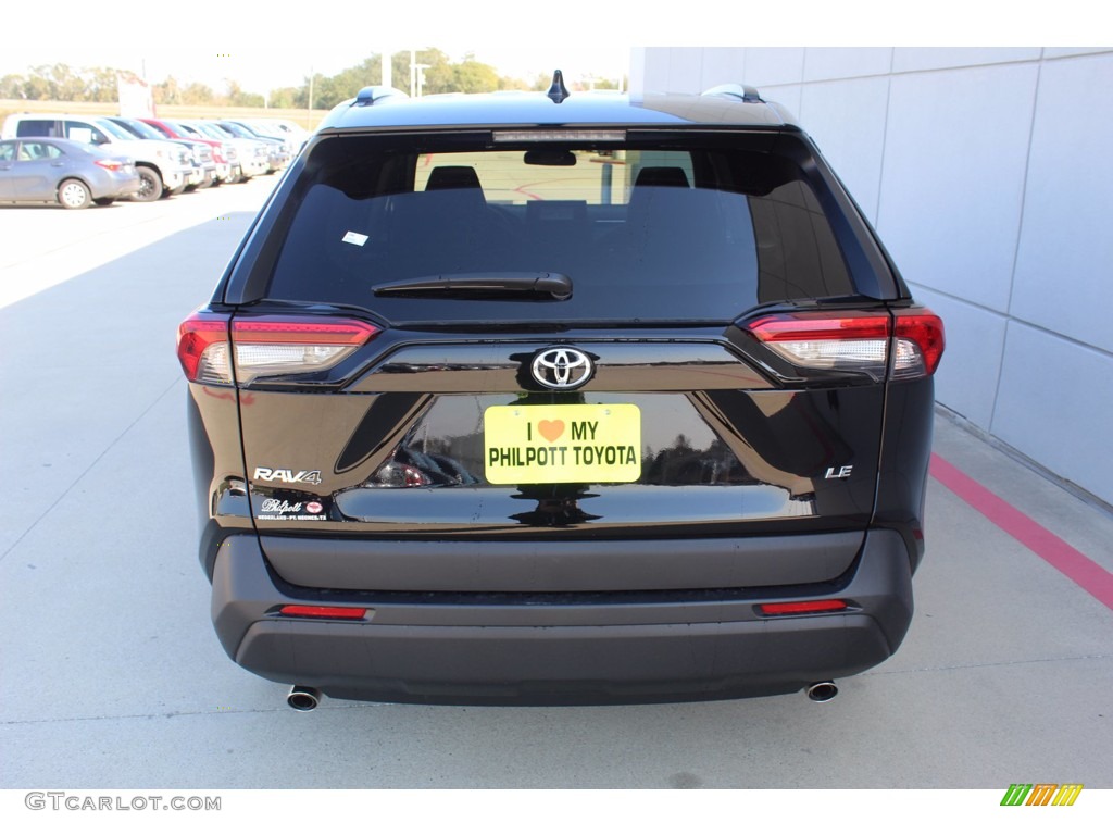 2021 RAV4 LE - Midnight Black Metallic / Black photo #7