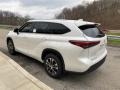 2021 Blizzard White Pearl Toyota Highlander XLE AWD  photo #2