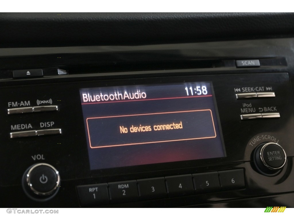 2017 Nissan Rogue Sport S Controls Photo #140296057