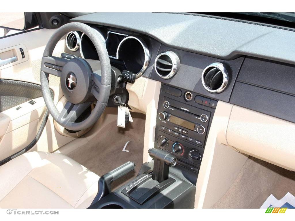 2008 Mustang V6 Deluxe Convertible - Black / Medium Parchment photo #7
