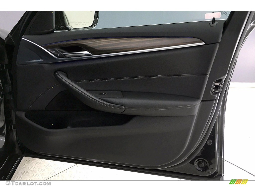 2018 5 Series 530e iPerfomance xDrive Sedan - Black Sapphire Metallic / Black photo #24