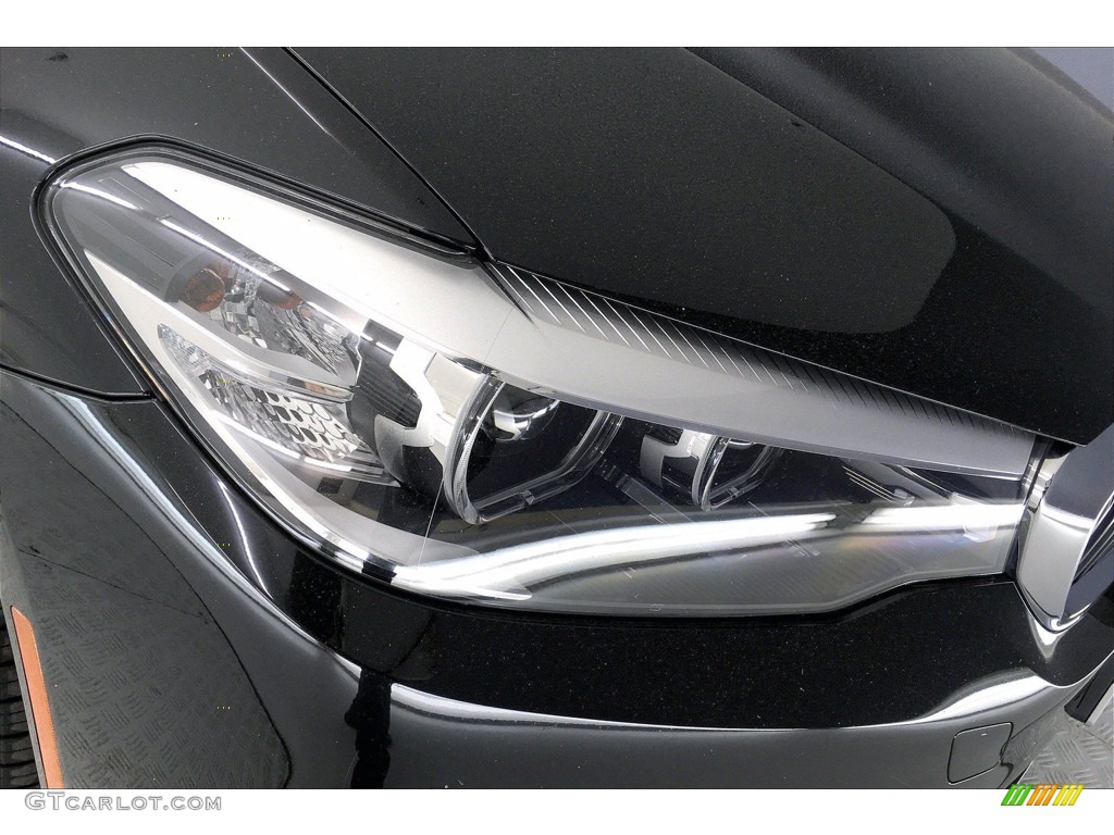 2018 5 Series 530e iPerfomance xDrive Sedan - Black Sapphire Metallic / Black photo #26