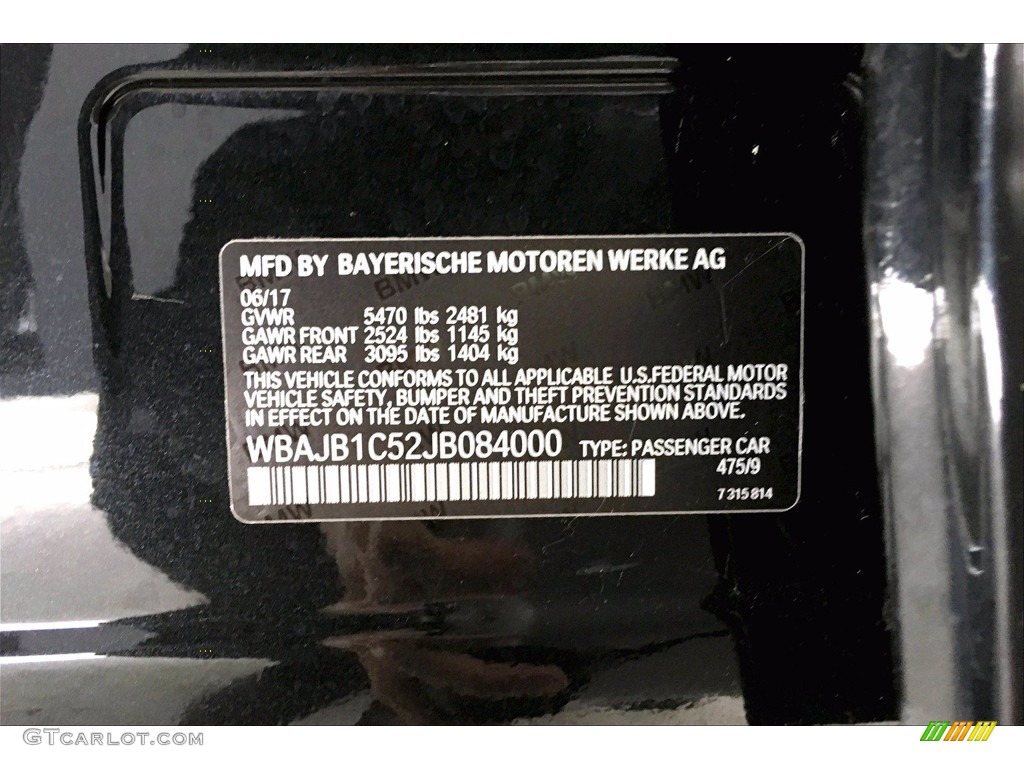 2018 5 Series 530e iPerfomance xDrive Sedan - Black Sapphire Metallic / Black photo #36
