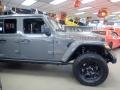 Sting-Gray - Gladiator Mojave 4x4 Photo No. 4