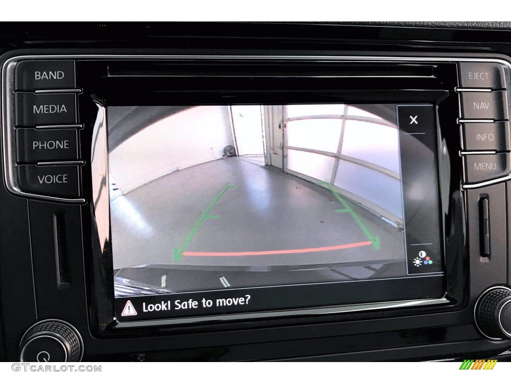 2016 Volkswagen Jetta Sport Controls Photo #140310691