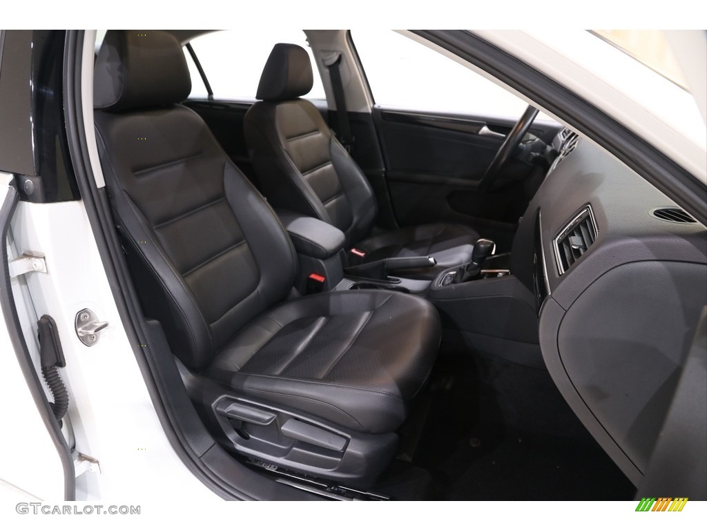 Titan Black Interior 2017 Volkswagen Jetta SEL Photo #140312314