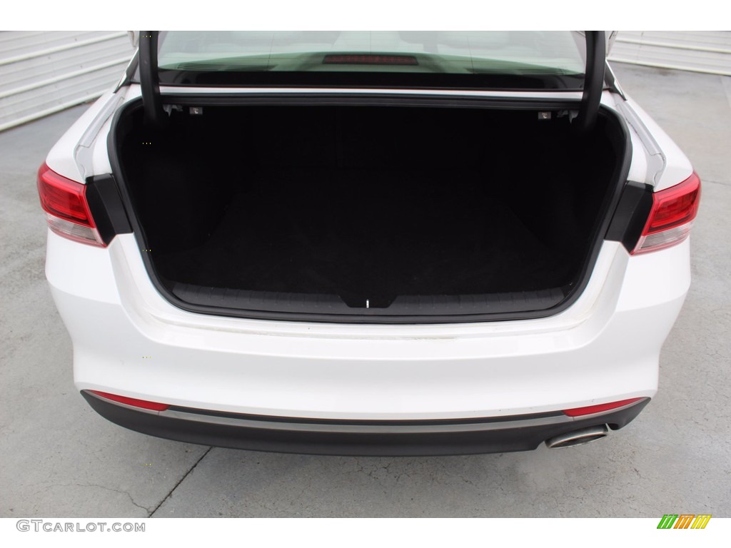 2017 Kia Optima LX Trunk Photo #140312737