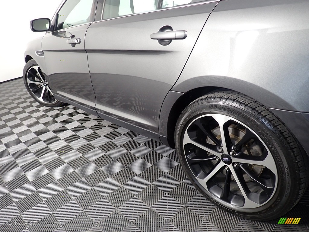 2015 Ford Taurus SHO AWD Wheel Photos