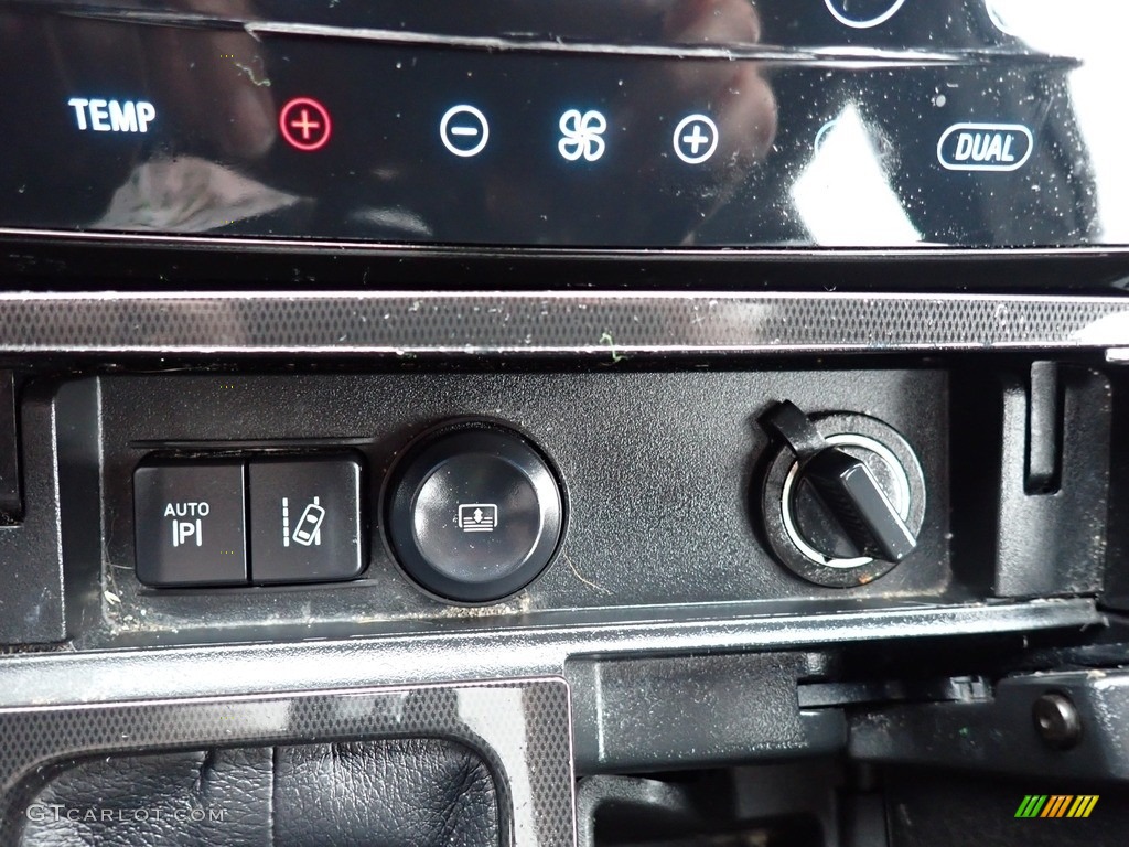 2015 Taurus SHO AWD - Magnetic Metallic / SHO Charcoal Black/Mayan Gray photo #29