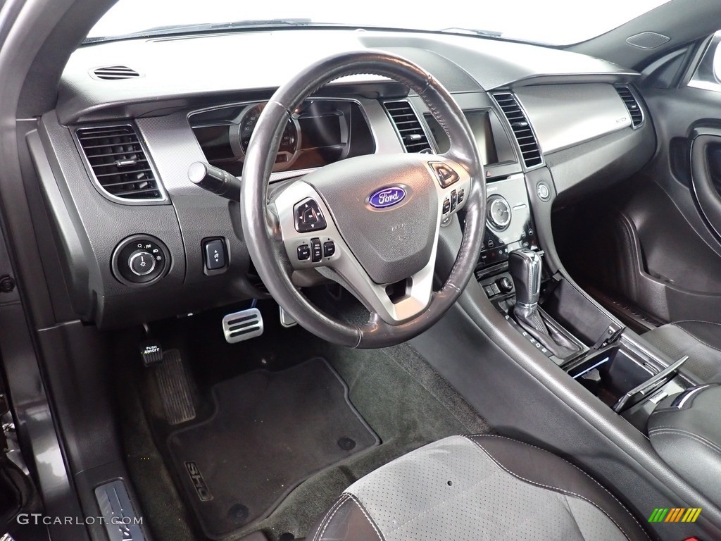 2015 Ford Taurus SHO AWD SHO Charcoal Black/Mayan Gray Dashboard Photo #140314744