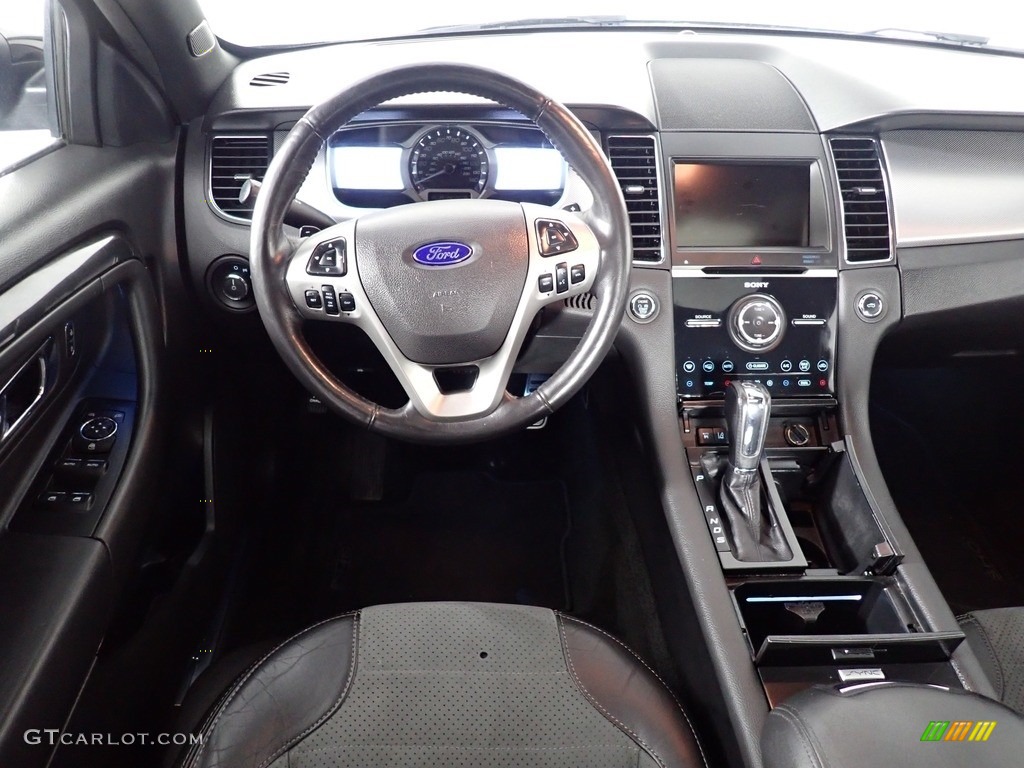 2015 Ford Taurus SHO AWD SHO Charcoal Black/Mayan Gray Dashboard Photo #140314834