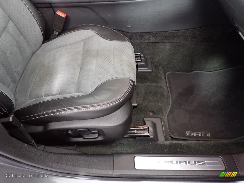 2015 Ford Taurus SHO AWD Front Seat Photo #140314927