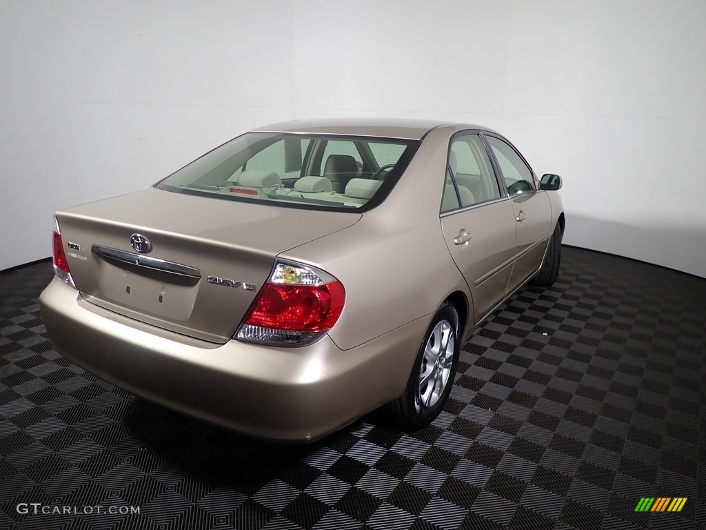 2005 Camry XLE - Beige / Taupe photo #8