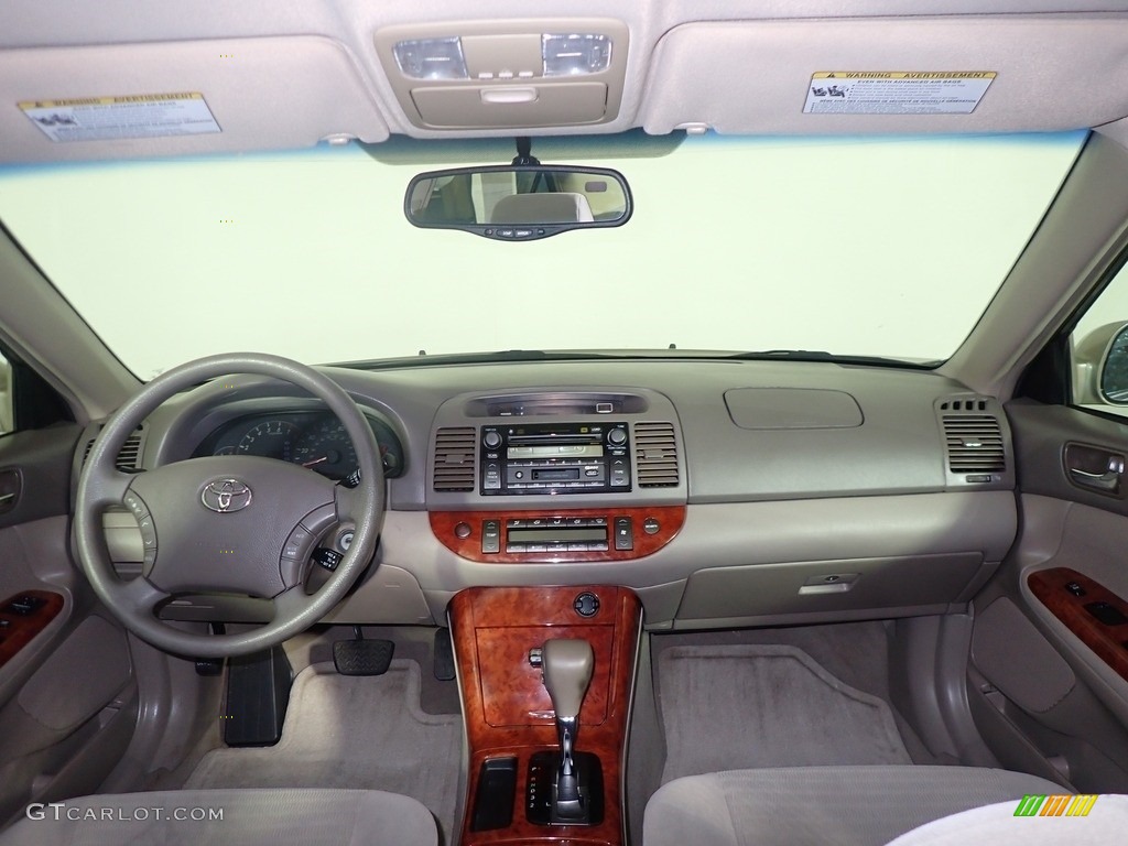 2005 Camry XLE - Beige / Taupe photo #17