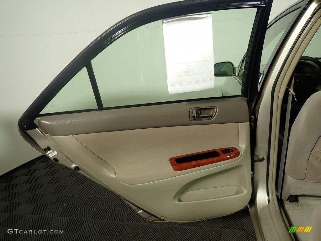 2005 Camry XLE - Beige / Taupe photo #26