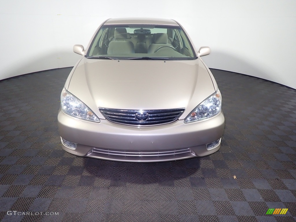 2005 Camry XLE - Beige / Taupe photo #33