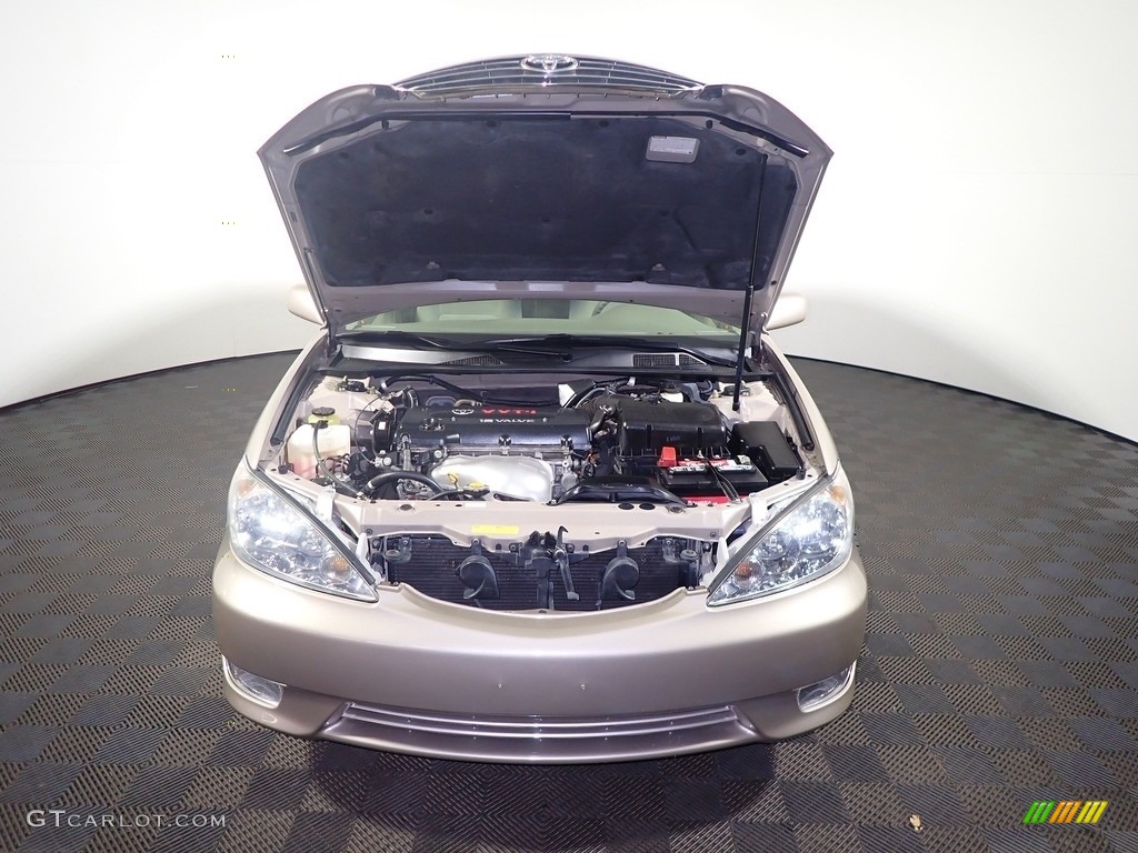 2005 Camry XLE - Beige / Taupe photo #35