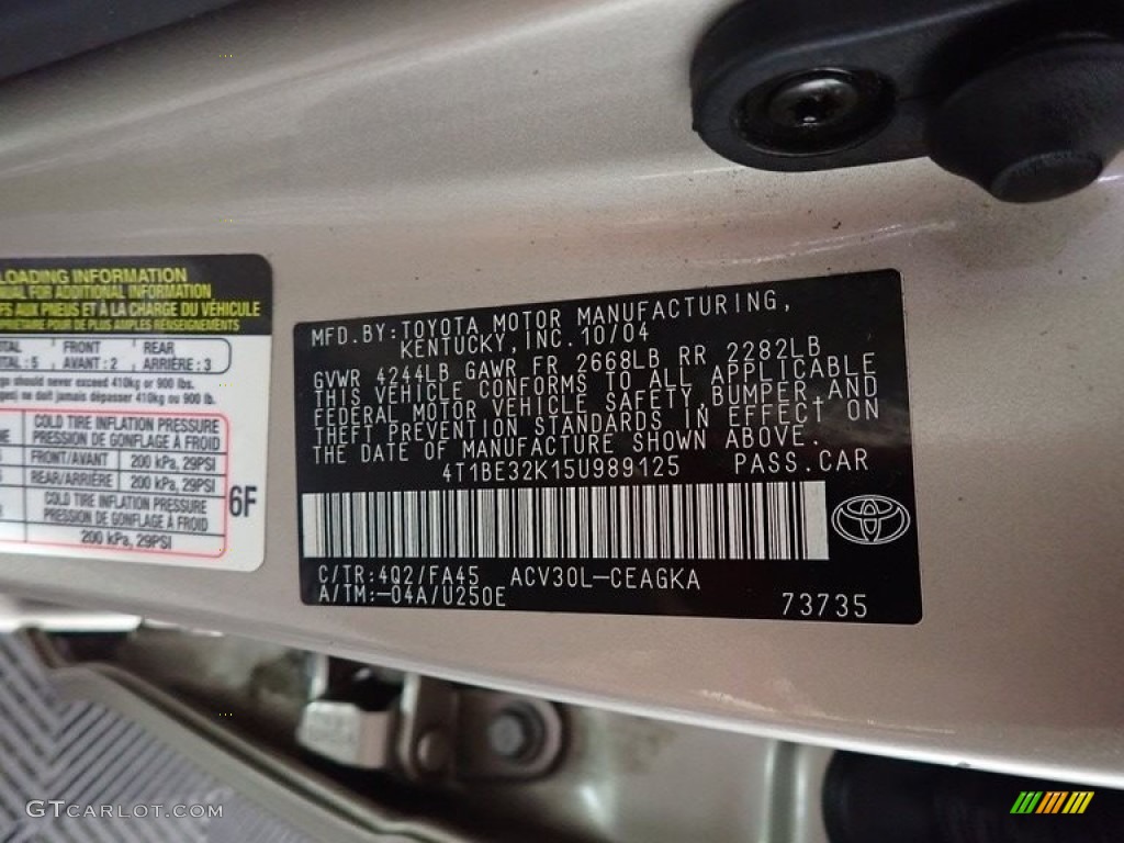 2005 Camry XLE - Beige / Taupe photo #41