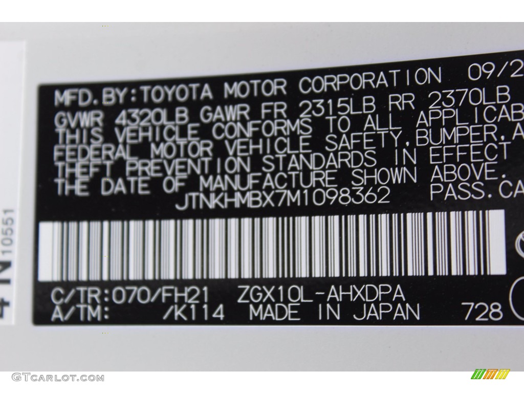 2021 C-HR Color Code 070 for Blizzard White Pearl Photo #140317247