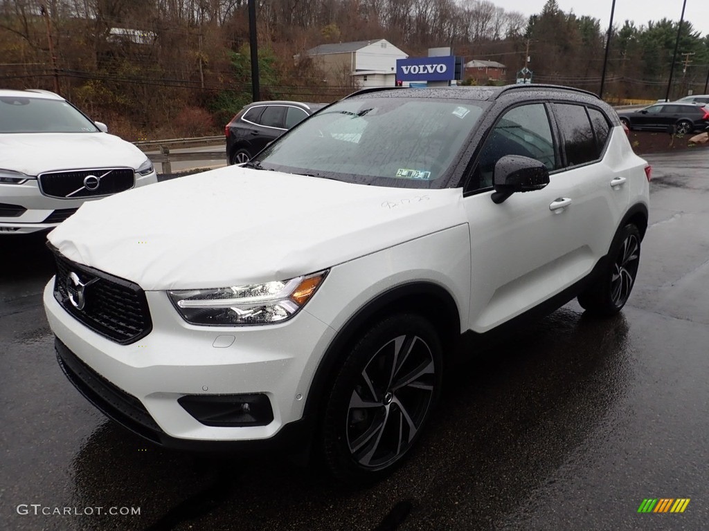 Crystal White Metallic 2021 Volvo XC40 T5 R-Design AWD Exterior Photo #140318337