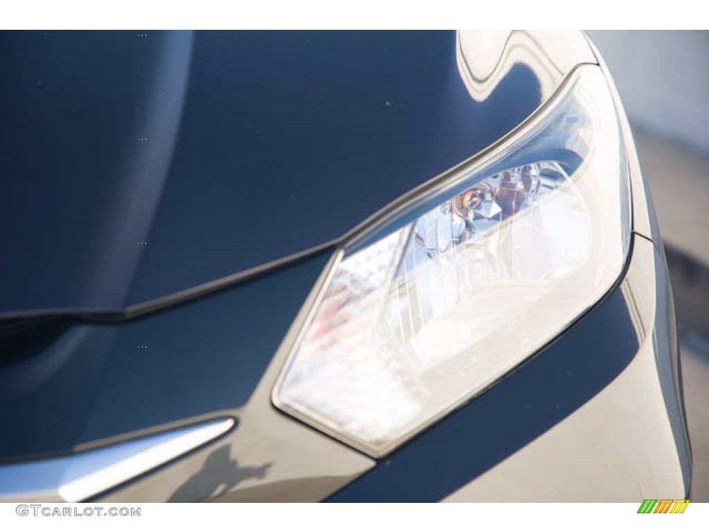 2018 HR-V LX - Mulberry Metallic / Black photo #9