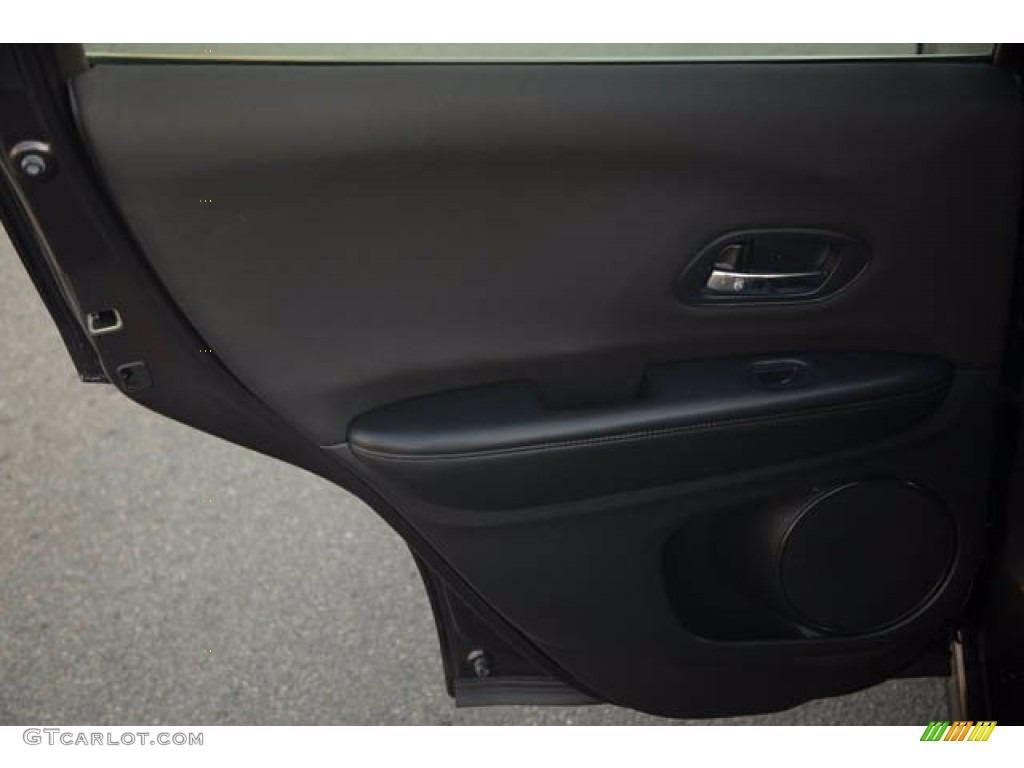 2018 HR-V LX - Mulberry Metallic / Black photo #29