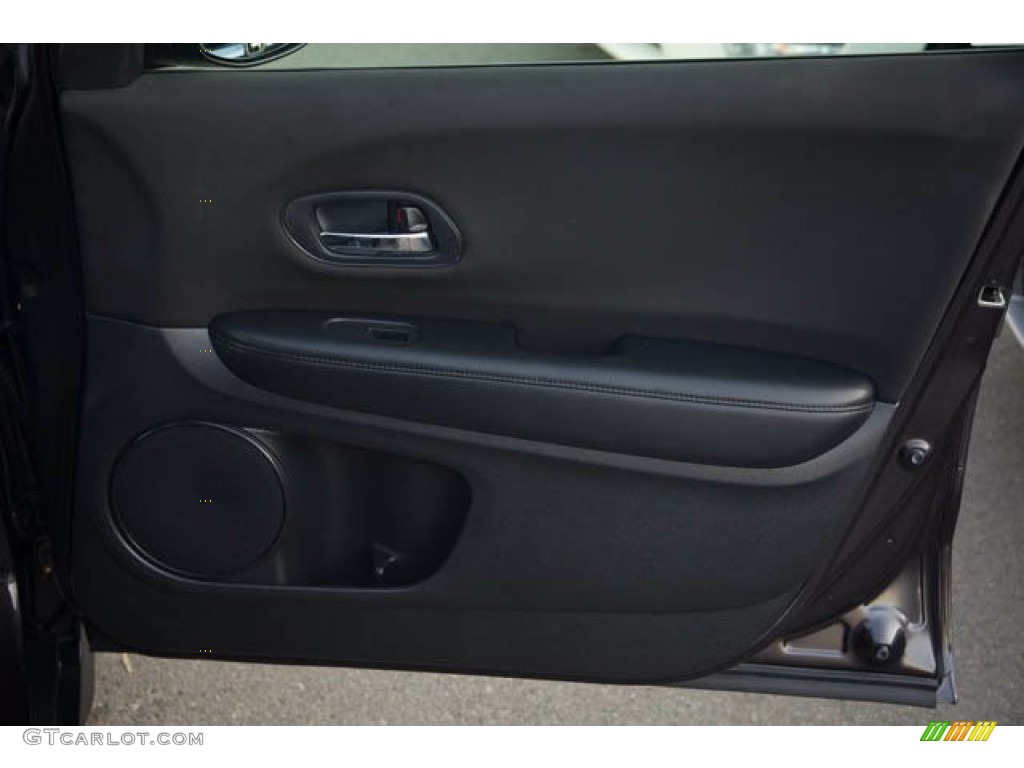2018 HR-V LX - Mulberry Metallic / Black photo #31