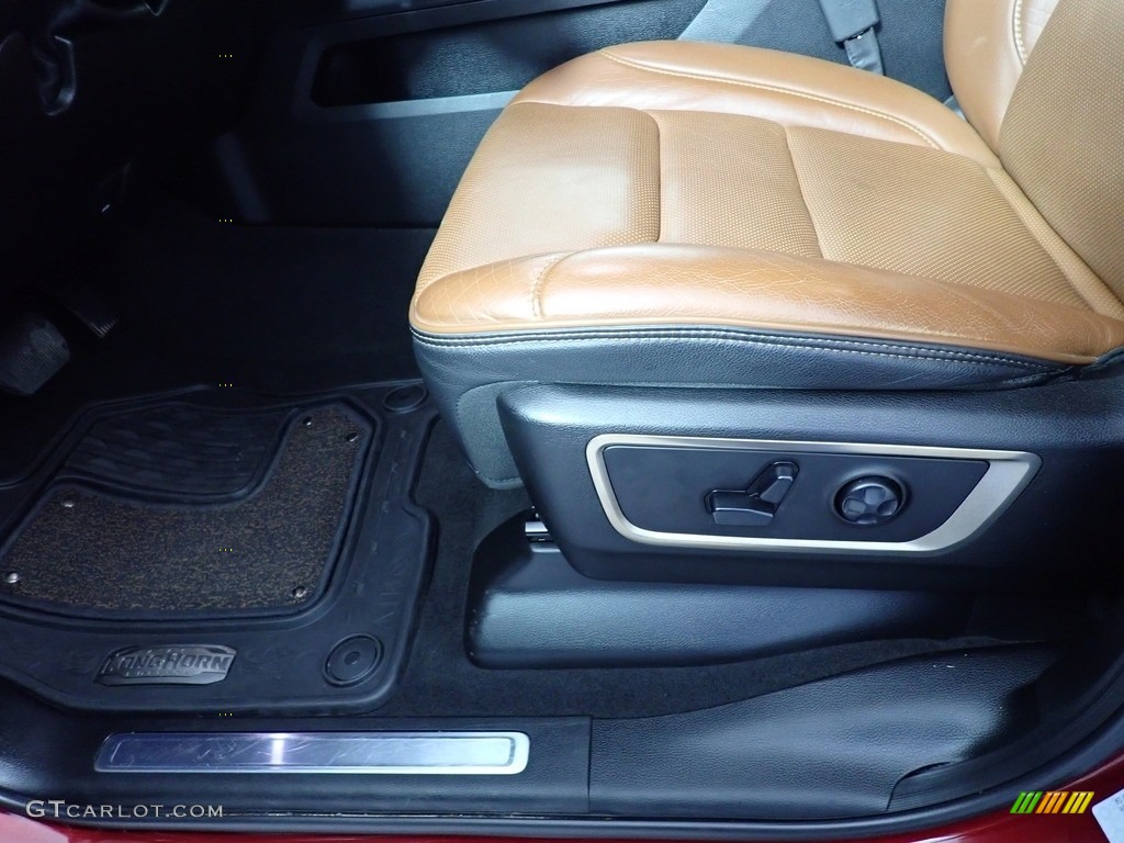 2019 1500 Long Horn Crew Cab 4x4 - Delmonico Red Pearl / Mountain Brown/Light Frost Beige photo #23