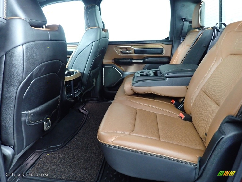 2019 1500 Long Horn Crew Cab 4x4 - Delmonico Red Pearl / Mountain Brown/Light Frost Beige photo #28