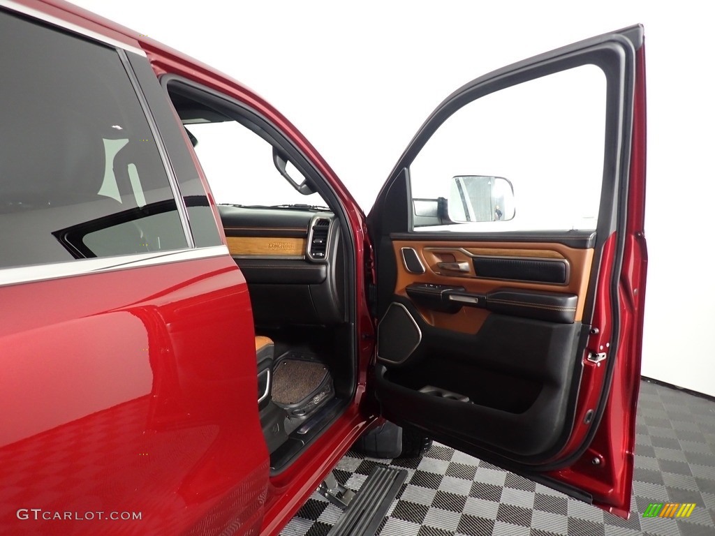 2019 1500 Long Horn Crew Cab 4x4 - Delmonico Red Pearl / Mountain Brown/Light Frost Beige photo #34