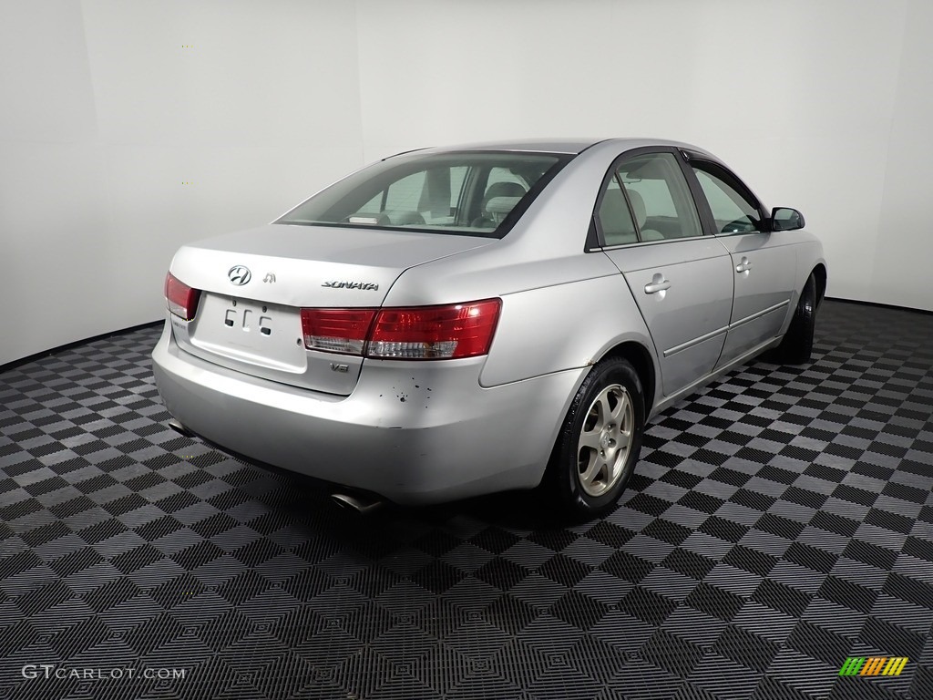 2006 Sonata LX V6 - Bright Silver / Gray photo #13