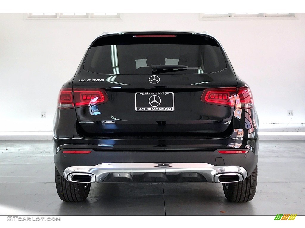 2021 GLC 300 - Black / Black photo #3