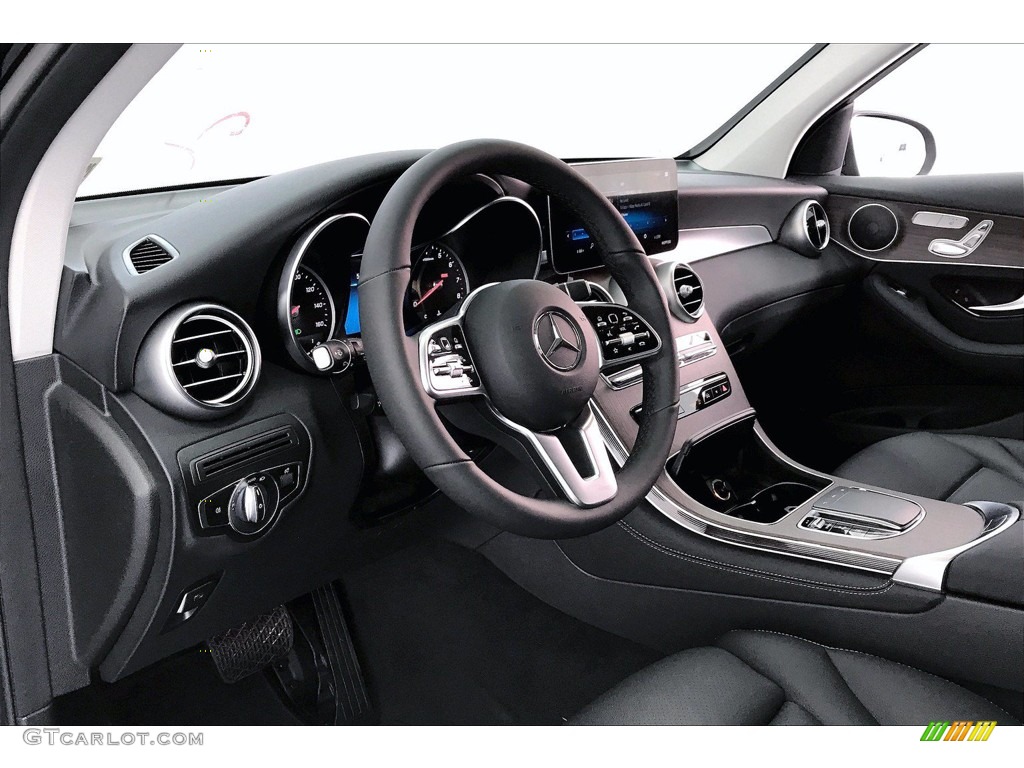 2021 GLC 300 - Black / Black photo #4