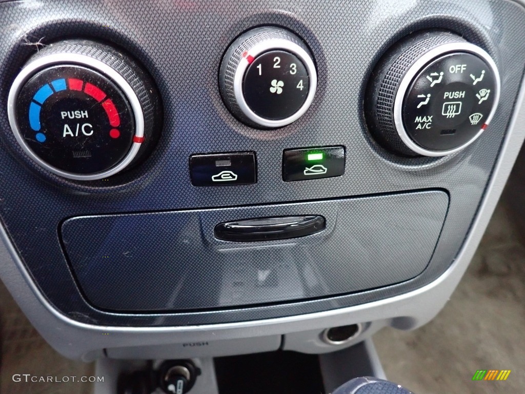 2006 Sonata LX V6 - Bright Silver / Gray photo #25