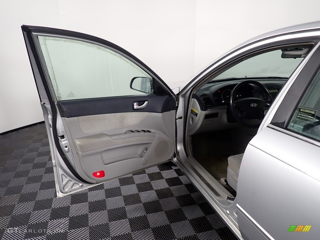 2006 Sonata LX V6 - Bright Silver / Gray photo #27