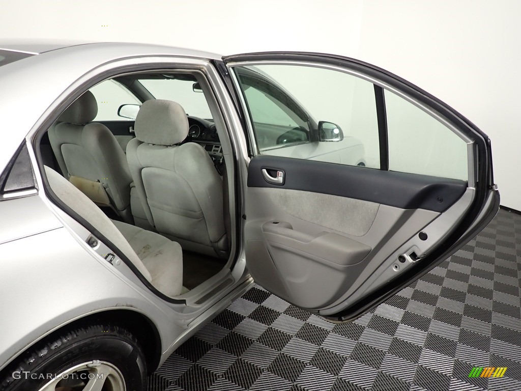 2006 Sonata LX V6 - Bright Silver / Gray photo #33