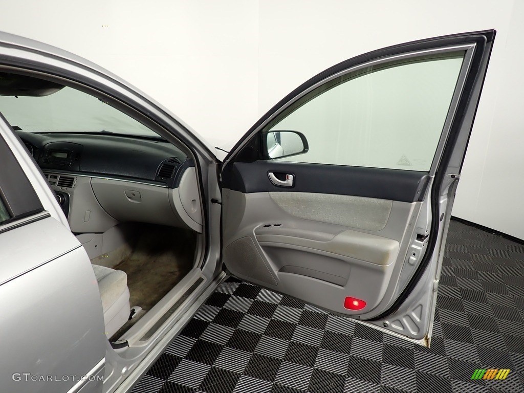 2006 Sonata LX V6 - Bright Silver / Gray photo #35