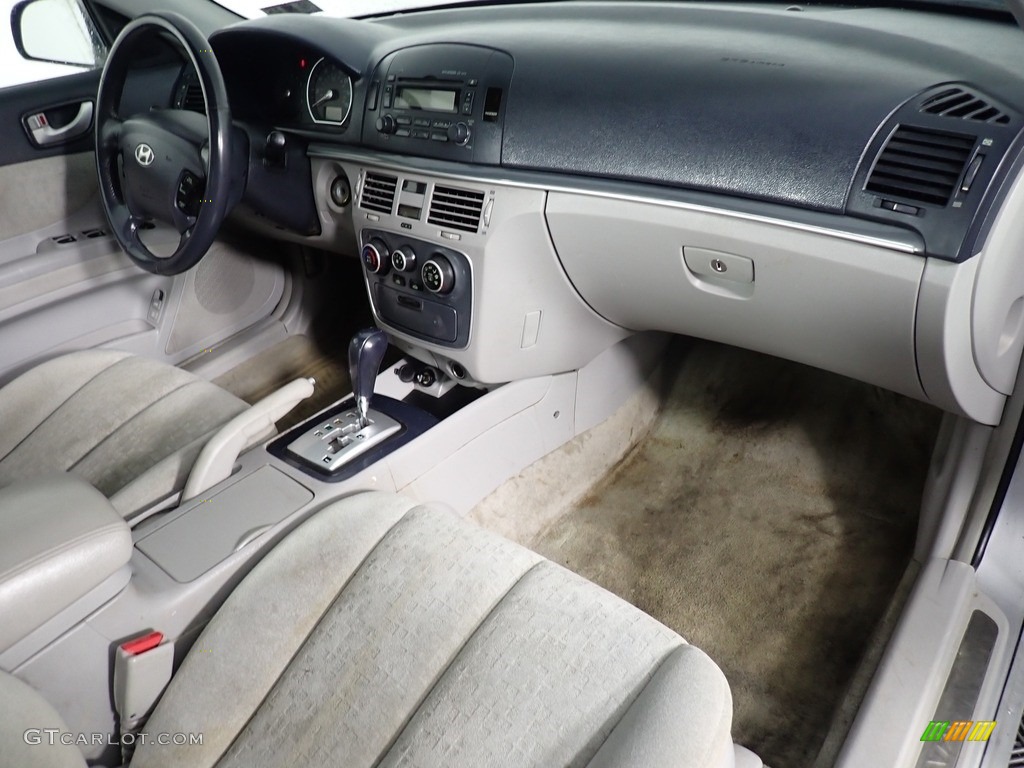 2006 Sonata LX V6 - Bright Silver / Gray photo #37