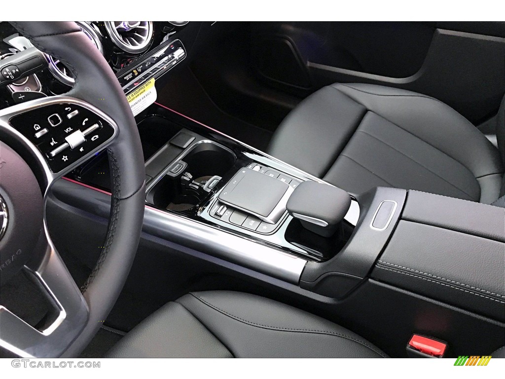 2021 GLA 250 - Mountain Grey Metallic / Black photo #7