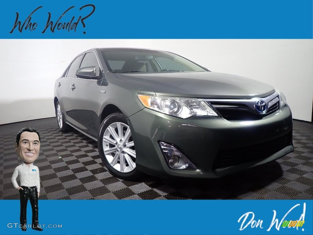 2013 Camry Hybrid XLE - Cypress Green Metallic / Ivory photo #1