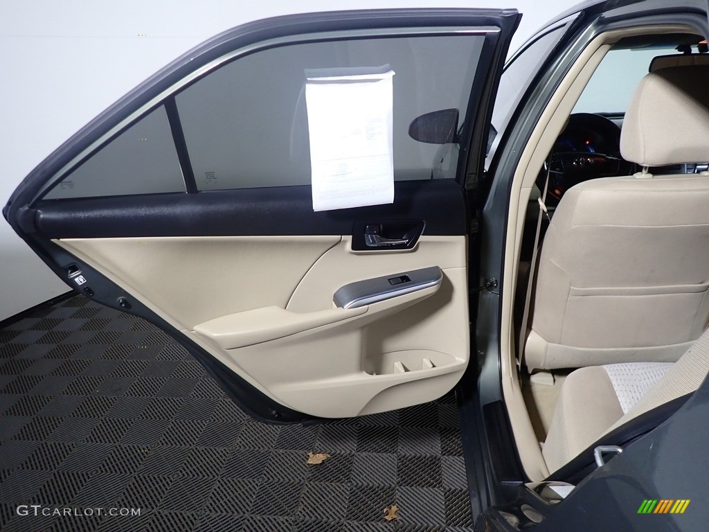 2013 Camry Hybrid XLE - Cypress Green Metallic / Ivory photo #29