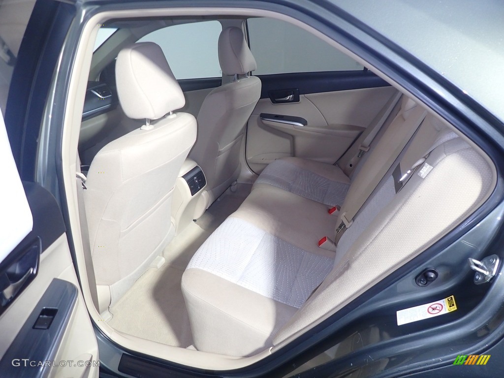 2013 Camry Hybrid XLE - Cypress Green Metallic / Ivory photo #30