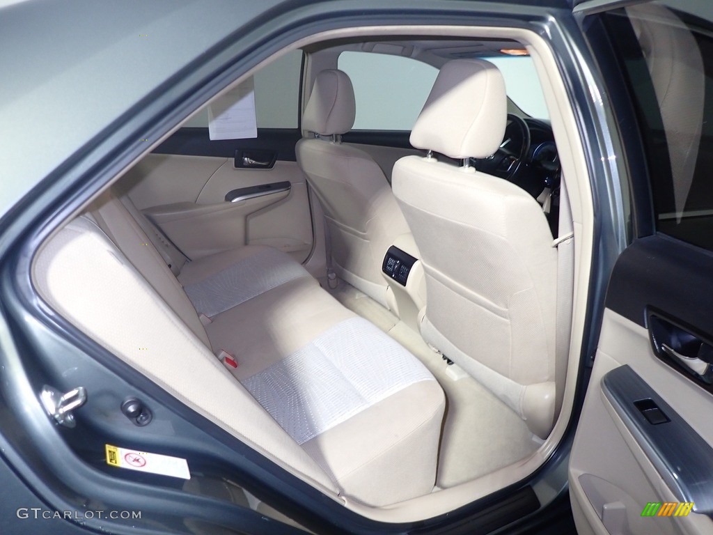 2013 Camry Hybrid XLE - Cypress Green Metallic / Ivory photo #32