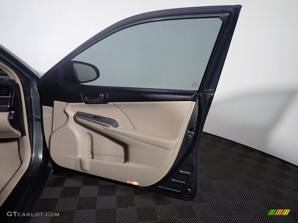 2013 Camry Hybrid XLE - Cypress Green Metallic / Ivory photo #33