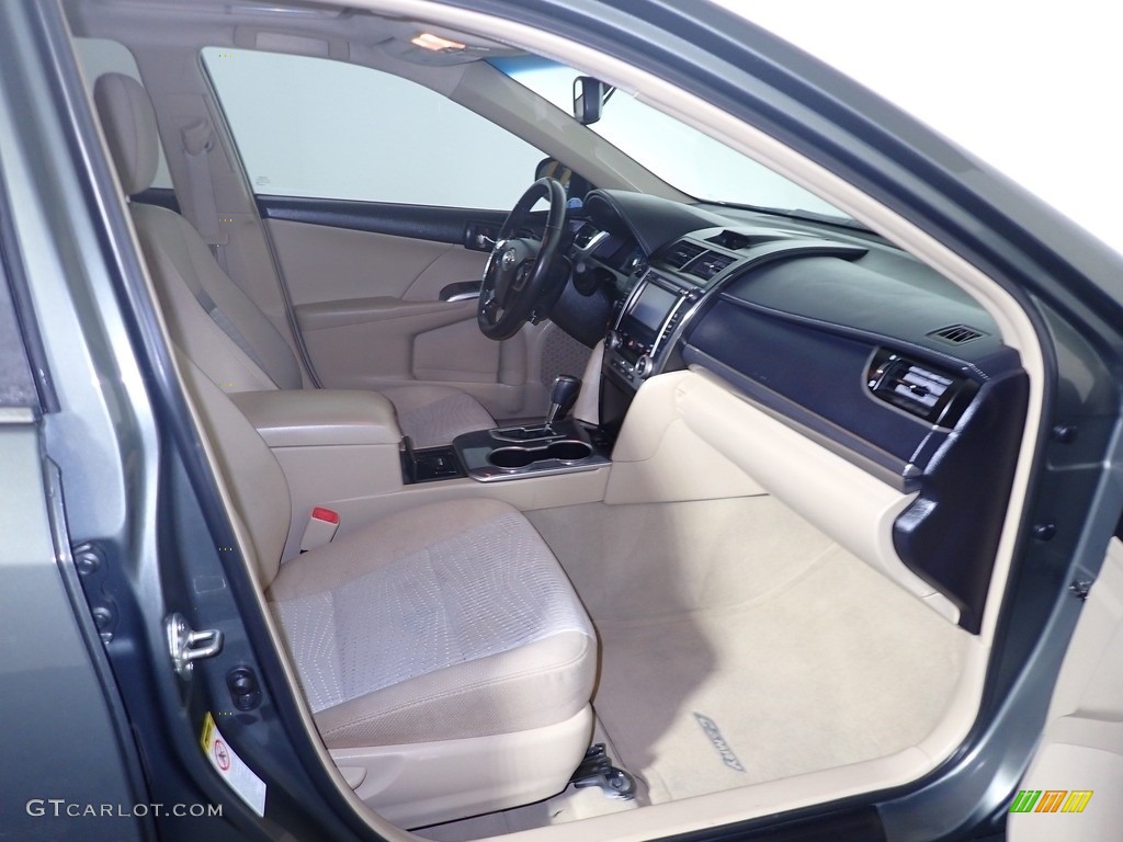2013 Camry Hybrid XLE - Cypress Green Metallic / Ivory photo #34